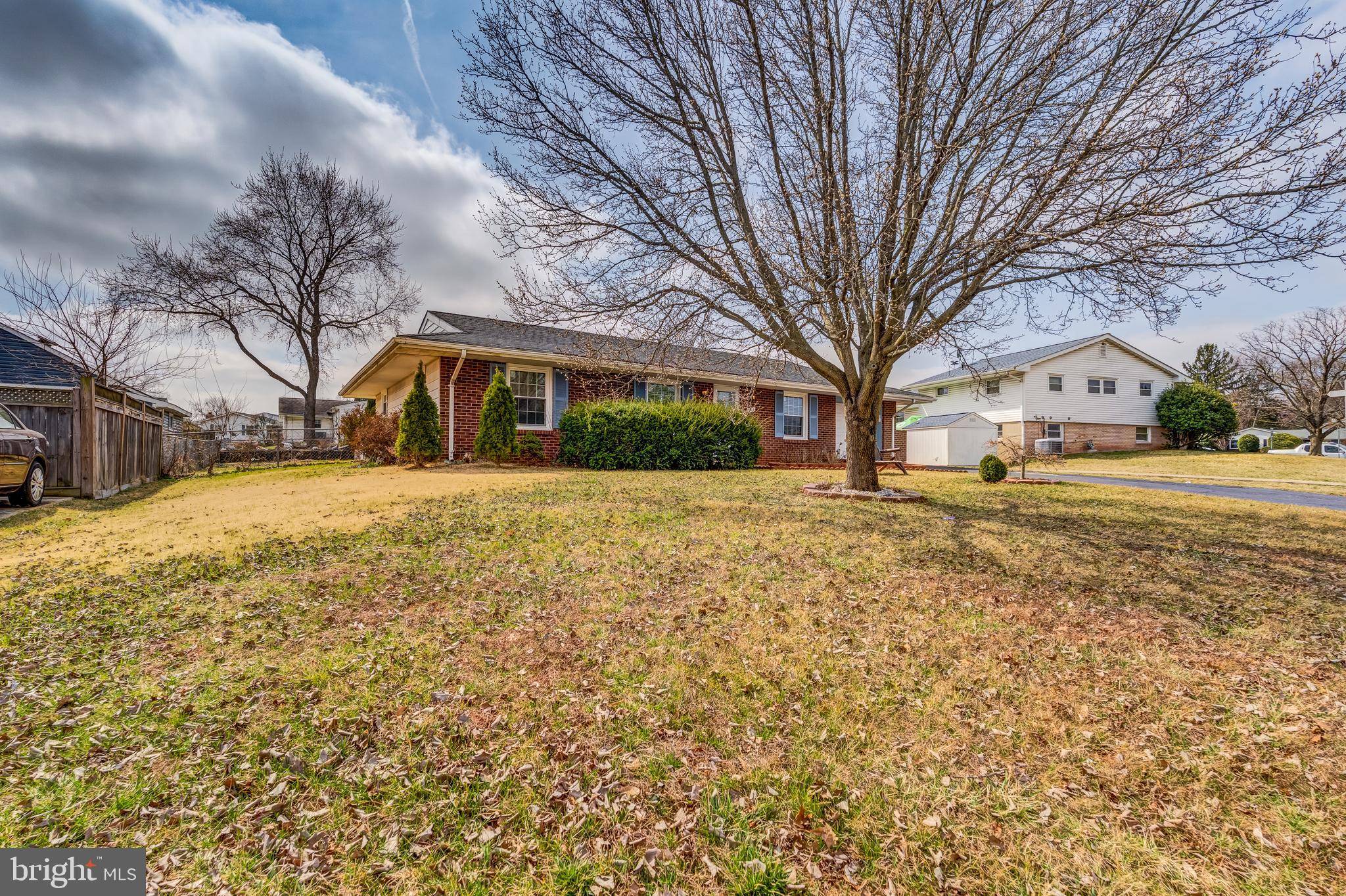 Sterling, VA 20164,103 E AMHURST ST