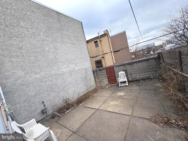 Philadelphia, PA 19125,2431 GAUL ST