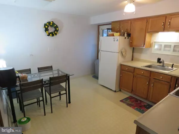 Fairless Hills, PA 19030,956 TRENTON RD