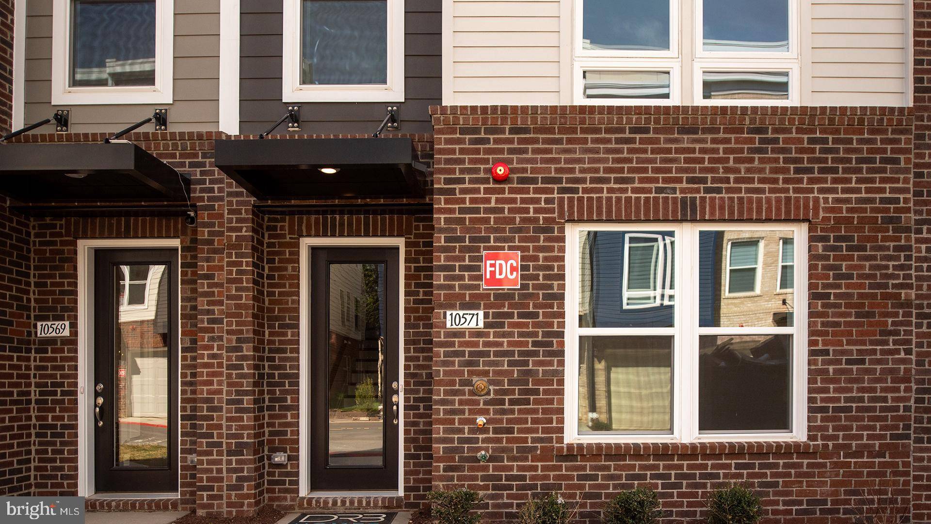Fairfax, VA 22030,10571 RED OAK ST