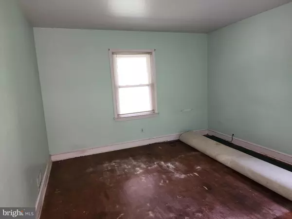 Severna Park, MD 21146,11 ADMIRAL RD