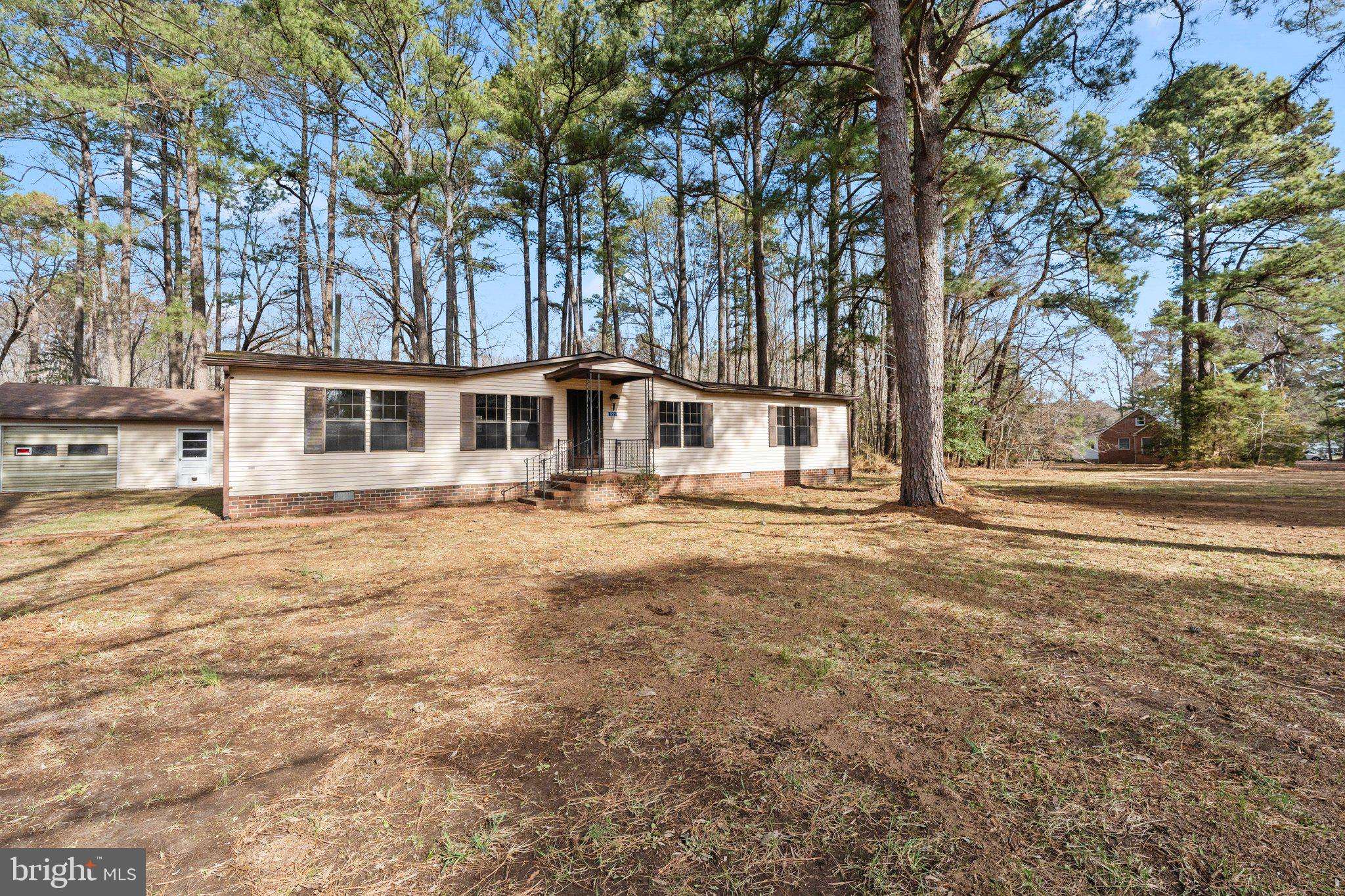 Callao, VA 22435,1221 MUNDY POINT RD