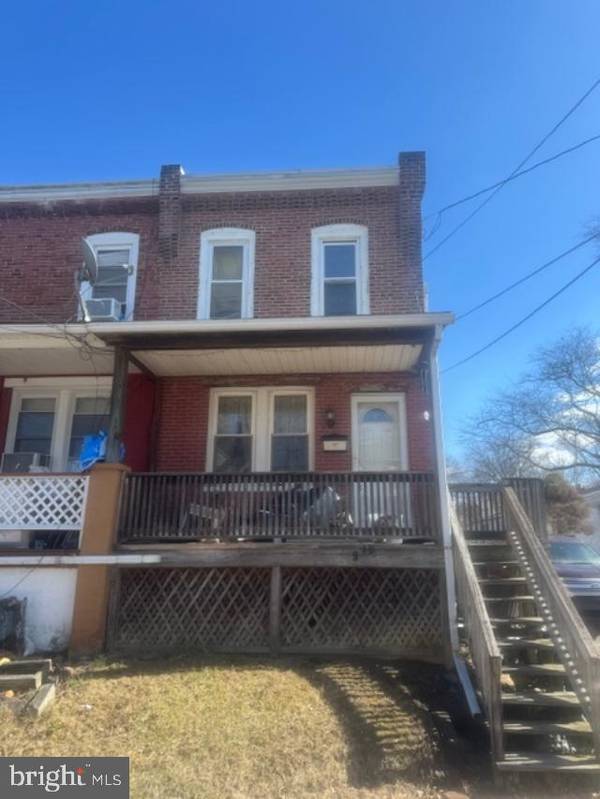 810 WALNUT ST, Collingdale, PA 19023