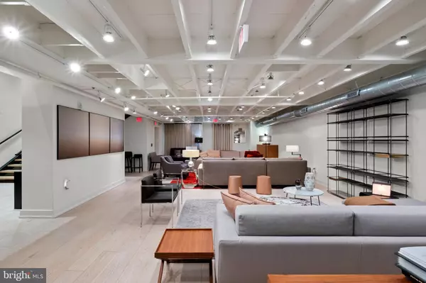 Philadelphia, PA 19103,1631 LOCUST ST