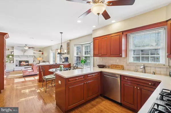 Lawrenceville, NJ 08648,8 THERESA DR