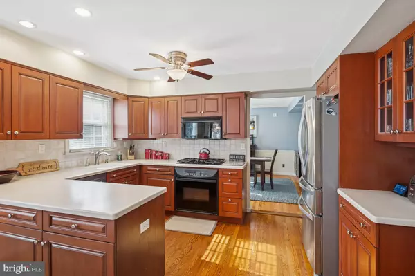 Lawrenceville, NJ 08648,8 THERESA DR