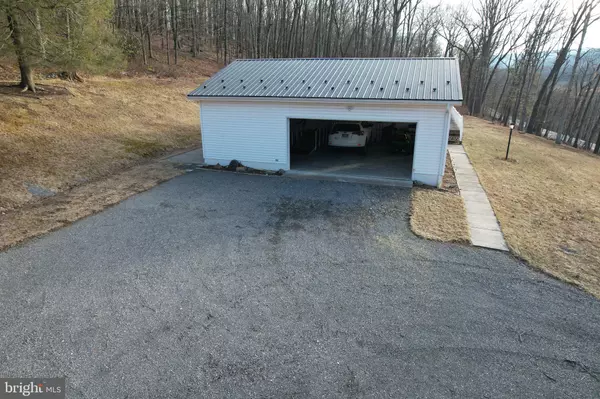 Scherr, WV 26726,14314 LUNICE CREEK HWY