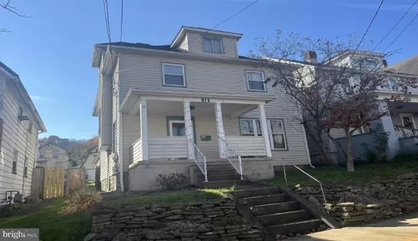 513 FRANKLIN AVE, Ellwood City, PA 16117