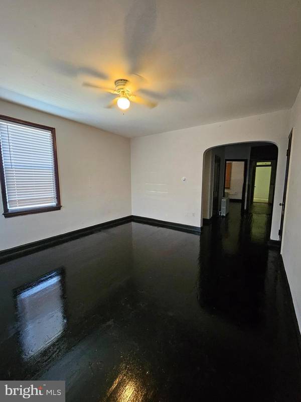Washington, DC 20020,1827 Q ST SE #1