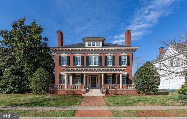 1304 WASHINGTON AVE, Fredericksburg, VA 22401