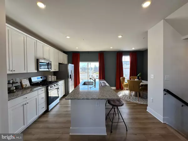 White Plains, MD 20695,11005 BARNARD PL