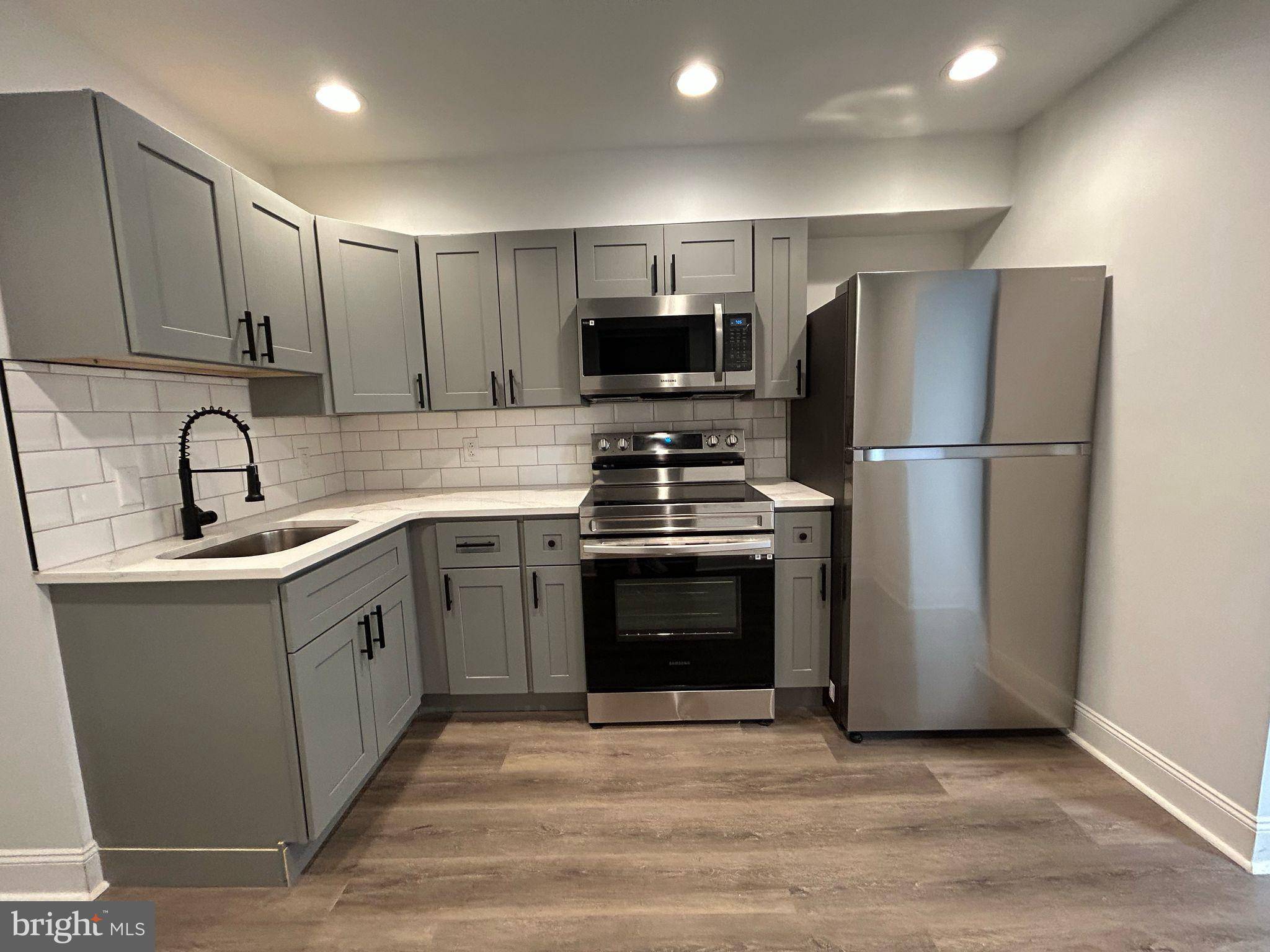 Philadelphia, PA 19138,818 E LOCUST AVE #1