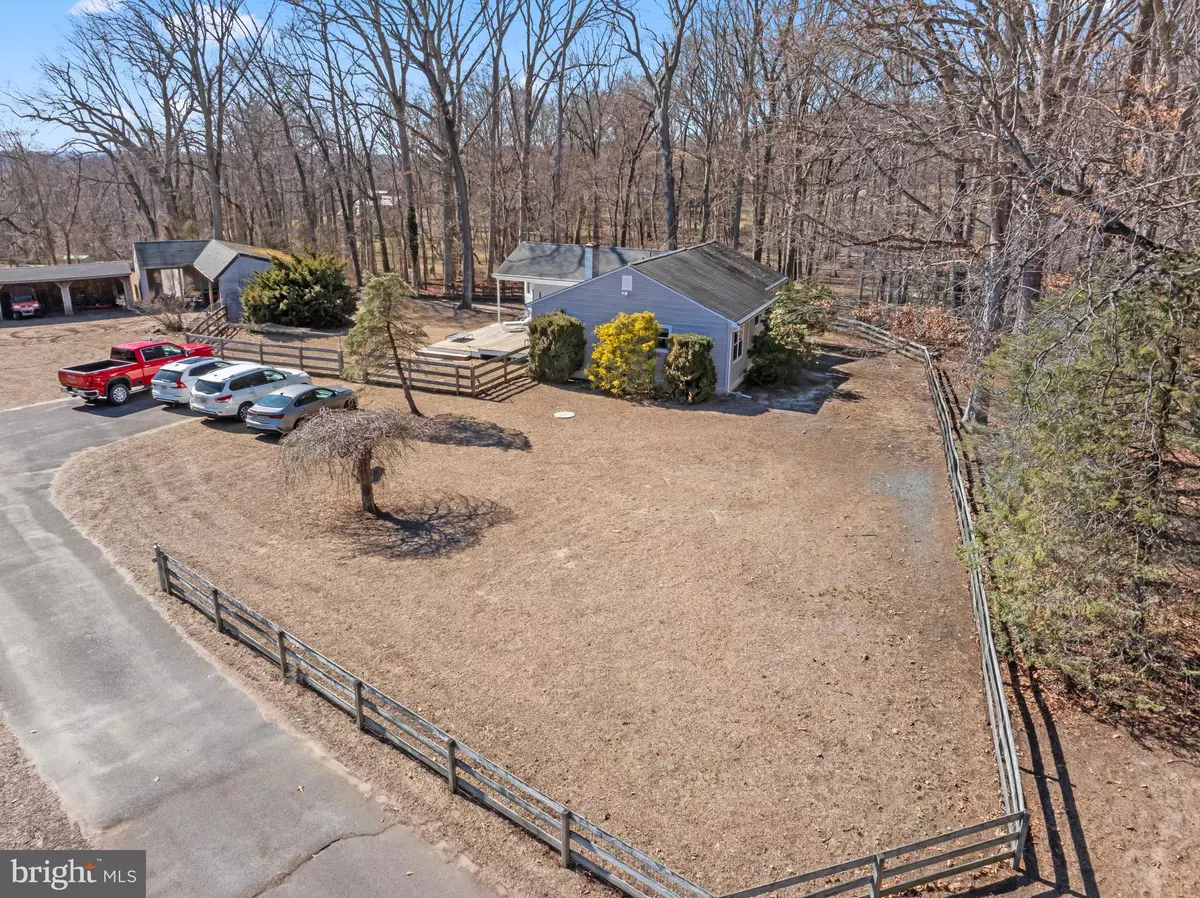 Cream Ridge, NJ 08514,35 RUES RD