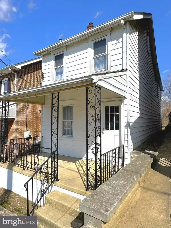 205 UNION AVE, Coatesville, PA 19320