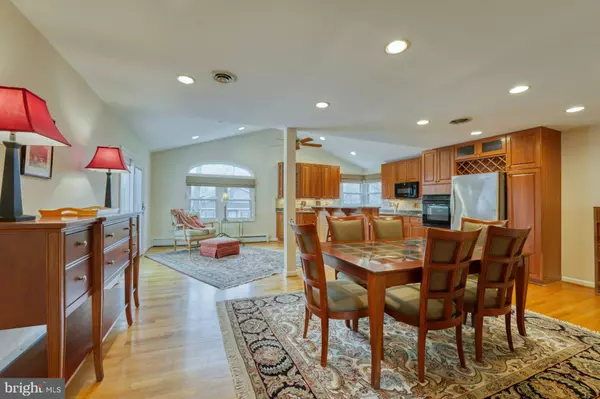 1100 SPRINGVALE RD,  Great Falls,  VA 22066