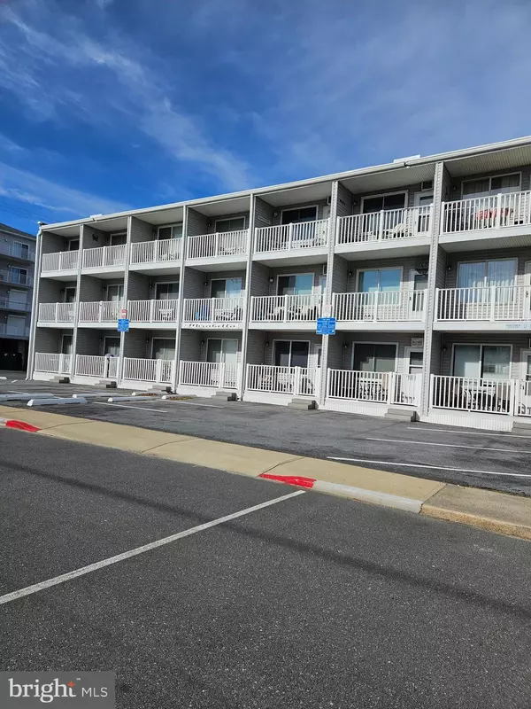 12 122ND ST #3D, Ocean City, MD 21842