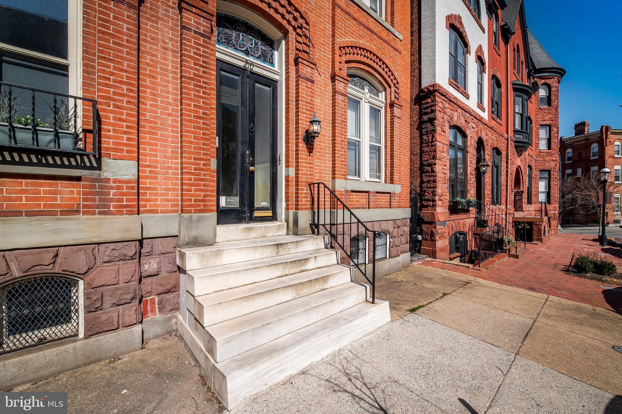Baltimore, MD 21217,210 LAURENS ST