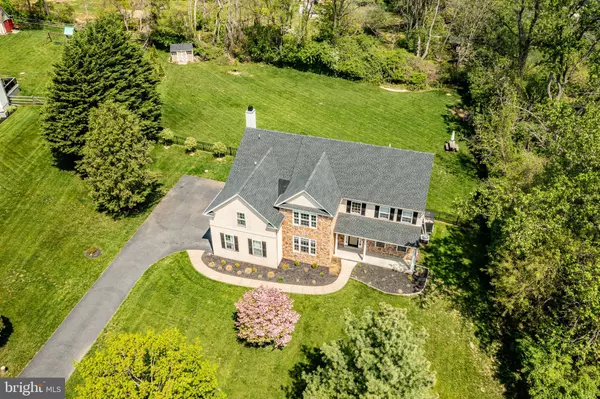 6 PENNSWICK DR, Downingtown, PA 19335
