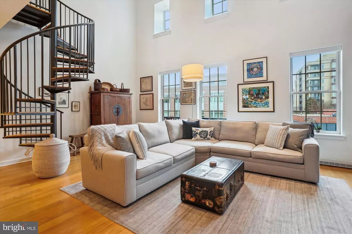 Arlington, VA 22209,1700 CLARENDON BLVD #128