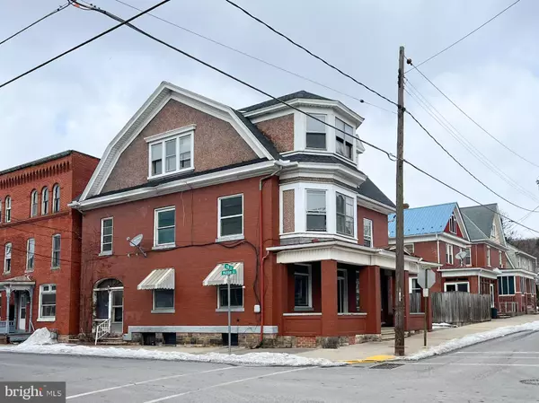 Huntingdon, PA 16652,401 5TH ST