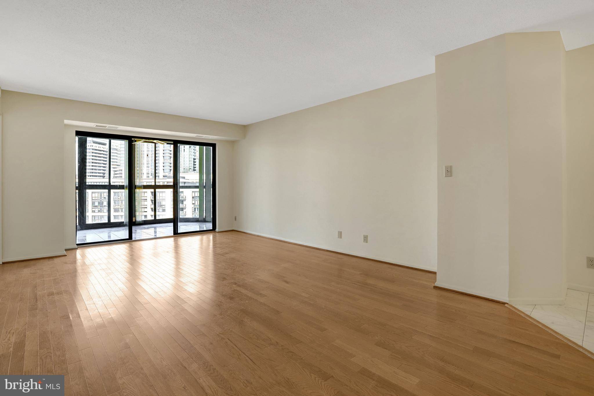 Arlington, VA 22209,1600 N OAK ST #1717