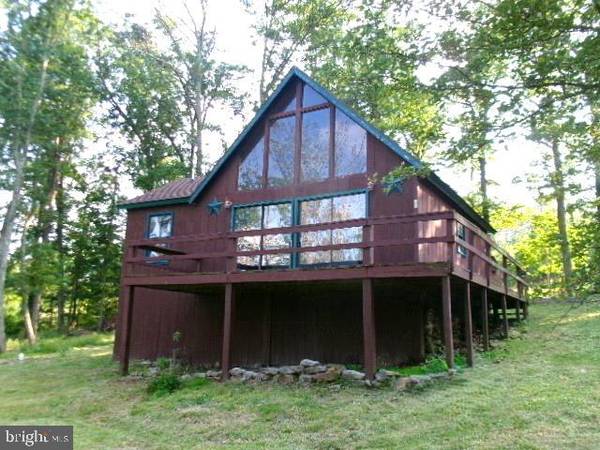 63 S PIONEER LN, Augusta, WV 26704