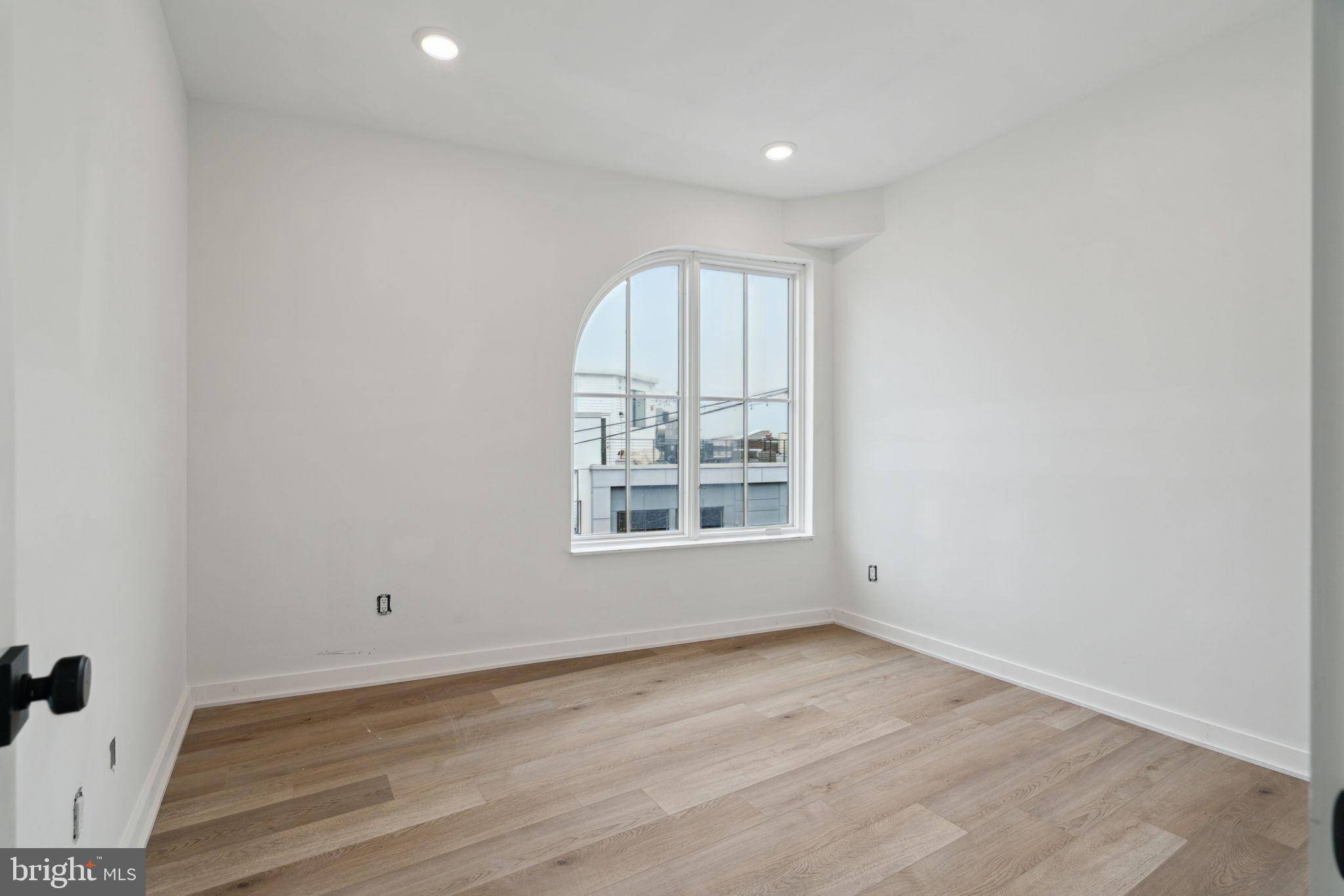 Philadelphia, PA 19125,1828 FRANKFORD AVENUE #401