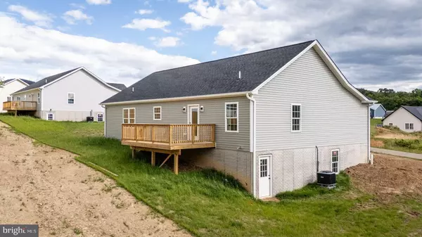 Stanley, VA 22851,389 LEOLA LOOP