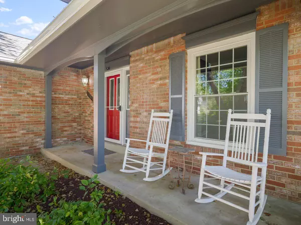 Potomac, MD 20854,1752 GLASTONBERRY RD