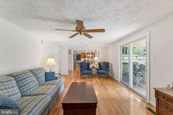 Dumfries, VA 22025,15395 AUTUMN LN