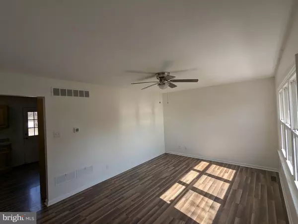 Felton, DE 19943,1239 ANDREWS LAKE