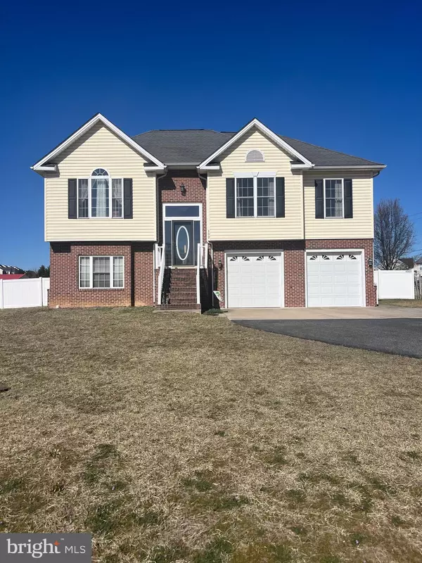 102 QUEENS WAY, Stephens City, VA 22655