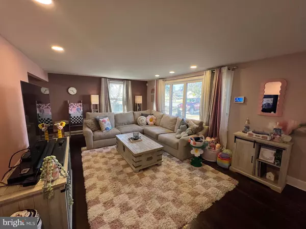 Runnemede, NJ 08078,208 SCHUBERT AVE