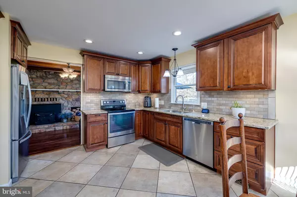 Luray, VA 22835,943 OLD FARMS RD
