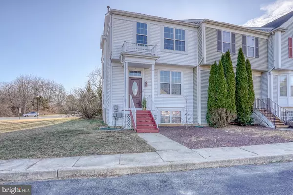 1 BROOKFIELD DR, Newark, DE 19702