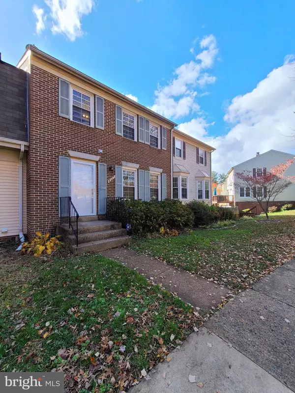 8567 DELLWAY LN, Vienna, VA 22180