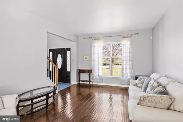 Cinnaminson, NJ 08077,2527 PINE ST