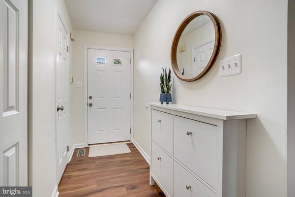 Falls Church, VA 22043,2266 CARTBRIDGE RD