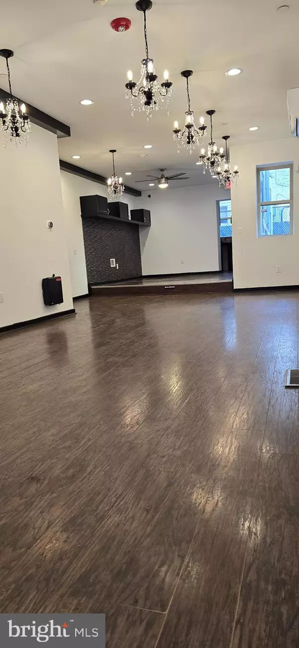 Philadelphia, PA 19125,605 E GIRARD AVE