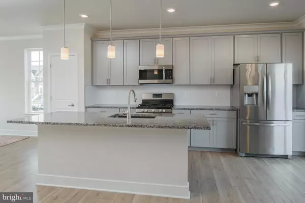 White Plains, MD 20695,11019 BARNARD PL