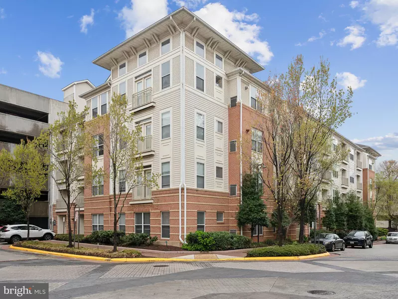 2765 CENTERBORO DR #161, Vienna, VA 22181