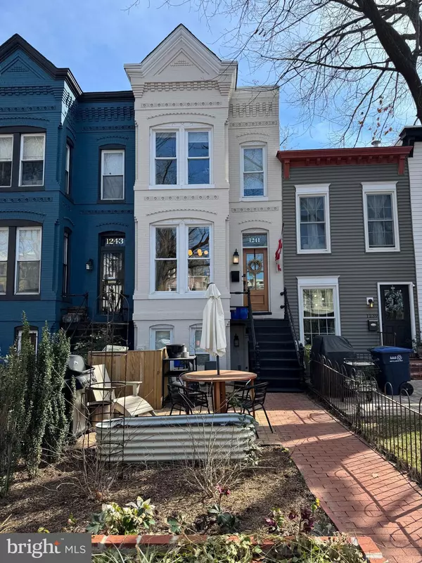 1241 MARYLAND AVE NE, Washington, DC 20002