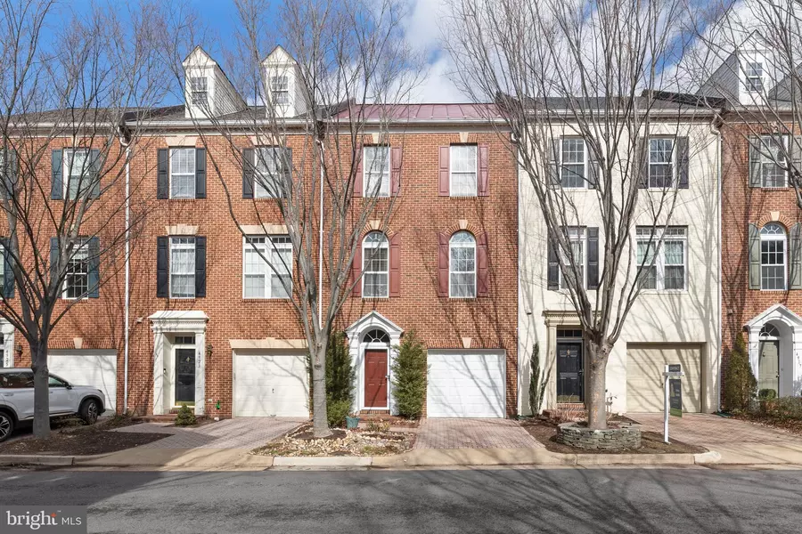 4921 WAPLE LN, Alexandria, VA 22304