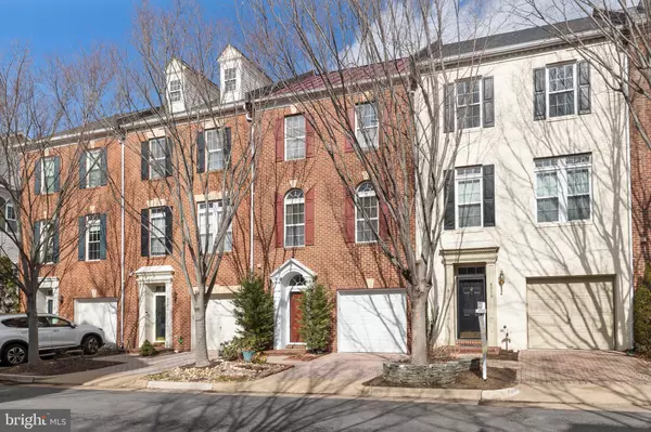 Alexandria, VA 22304,4921 WAPLE LN