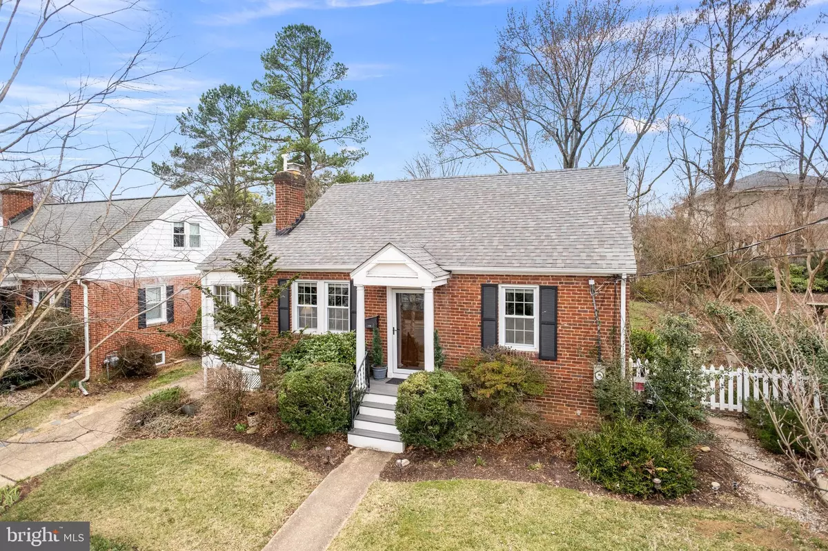 Arlington, VA 22205,638 N GREENBRIER ST