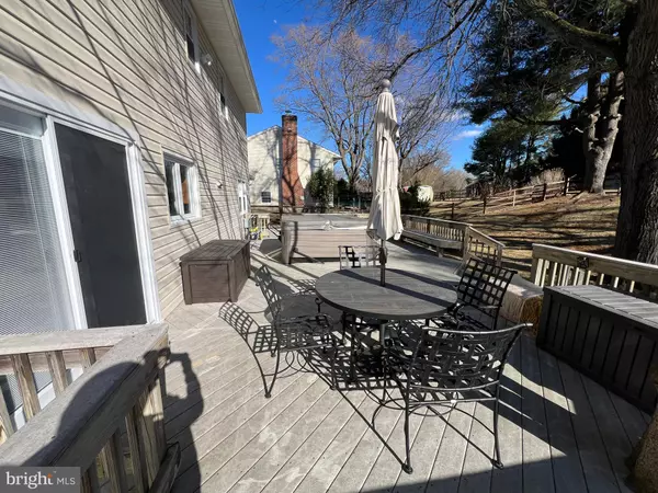 Cockeysville, MD 21030,10803 LAKESPRING WAY