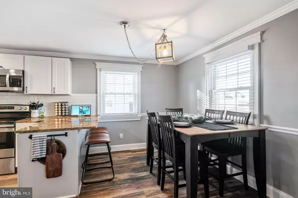 Secane, PA 19018,860 WYNDOM TER