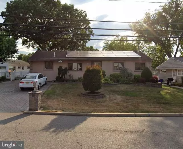 31 VILLANOVA RD, Parlin, NJ 08859