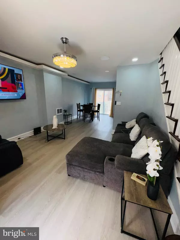 Philadelphia, PA 19120,531 E LURAY ST