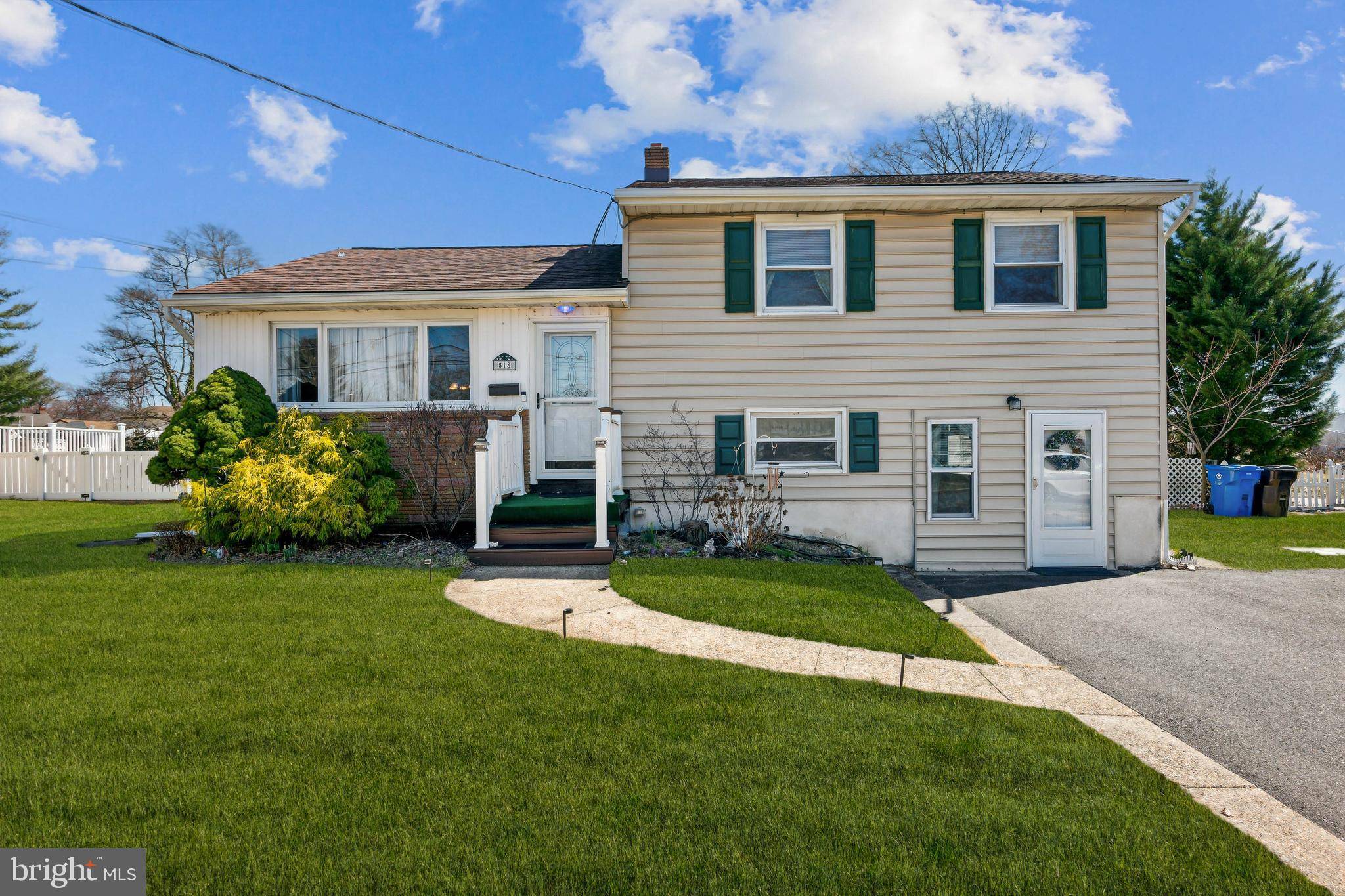 518 GREENWOOD AVE, Delran, NJ 08075
